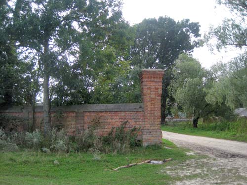  - Manor of Jastrzębski. Remnants of the northern gate