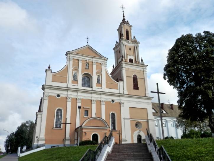  - Kościół Znalezienia Krzyża Św. i klasztor Bernardynów. 