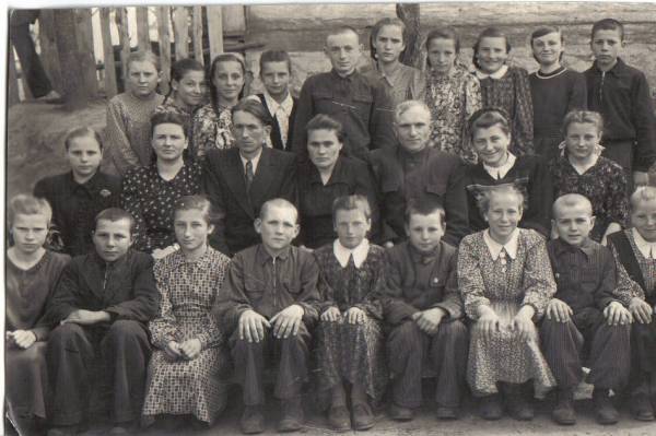 Załuże. Wieś na starych fotografiach 