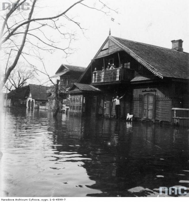  - Город на старых фотографиях . 