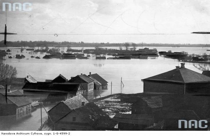  - Город на старых фотографиях . 