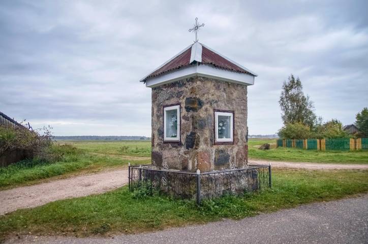 Siemianki. Road chapel 
