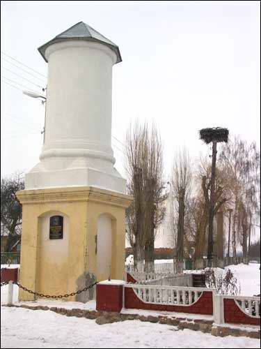 Vistyčy.  Memorial column
