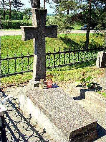 Maišiagala. cemetery Catholic