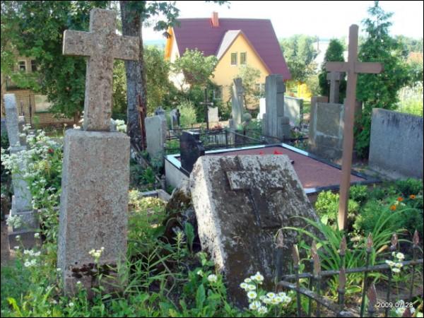 Молетай. Кладбище старое католическое