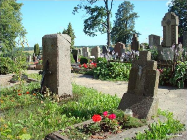 Молетай. Кладбище старое католическое