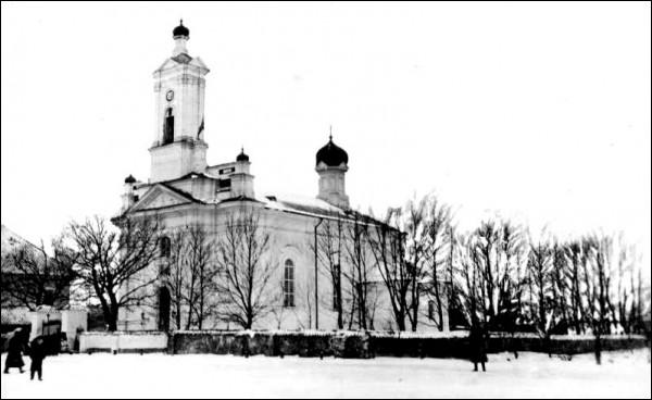 - Царква Святых Пятра й Паўла і манастыр базыльянаў. 