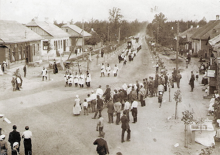  - Miasteczko na starych fotografiach . 