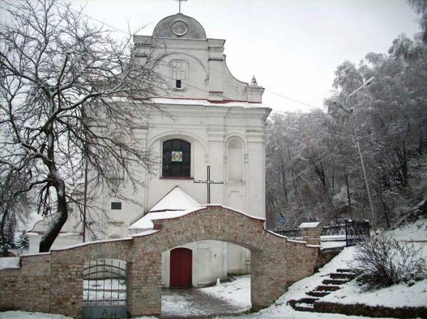  - Catholic church of St. Michael the Archangel and the Cistercians Convent. St. Michael Catholic church in Kimabarauka - Mazyr