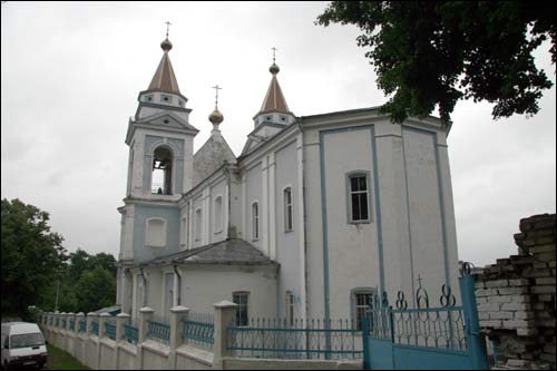  - Церковь и монастырь Святого Архангела Михаила. 