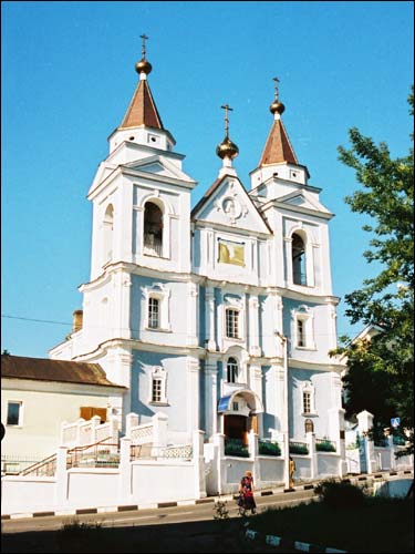 Мозырь |  Церковь и монастырь Святого Архангела Михаила. Бывший костел, теперь церковь. Общий вид