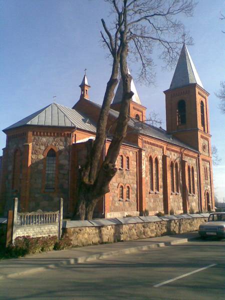 Лаздуны. Касцёл Святога Сымона й Тадэвуша