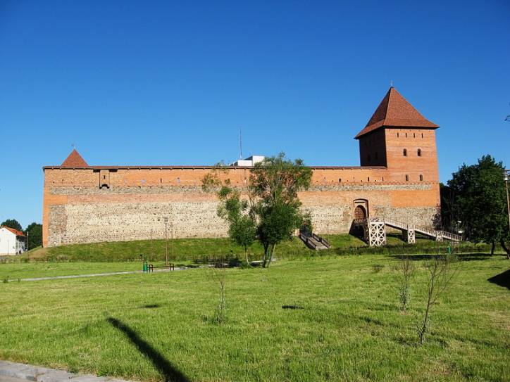 Lida.  Castle