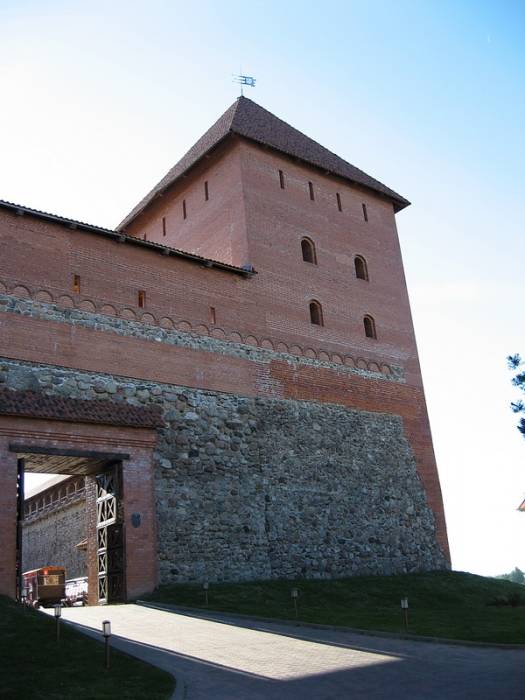 Lida.  Castle