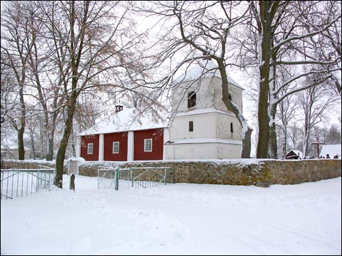 Niacieč. Catholic church of St. Michael the Archangel