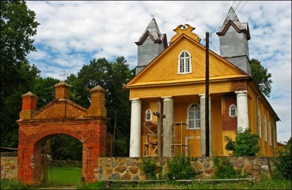 Daniušava. Catholic church of the Holy Trinity