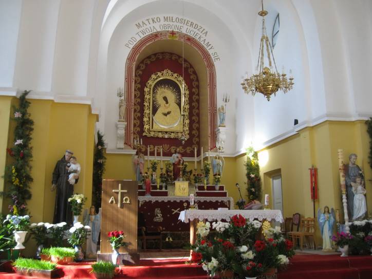 Vojstam. Catholic church of the Holy Trinity