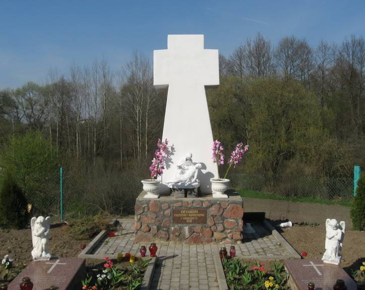 Vojstam. Catholic church of the Holy Trinity