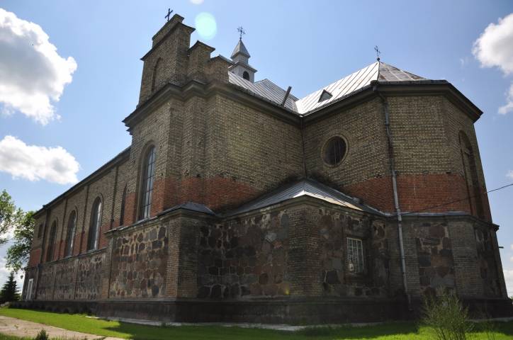 Vojstam. Catholic church of the Holy Trinity