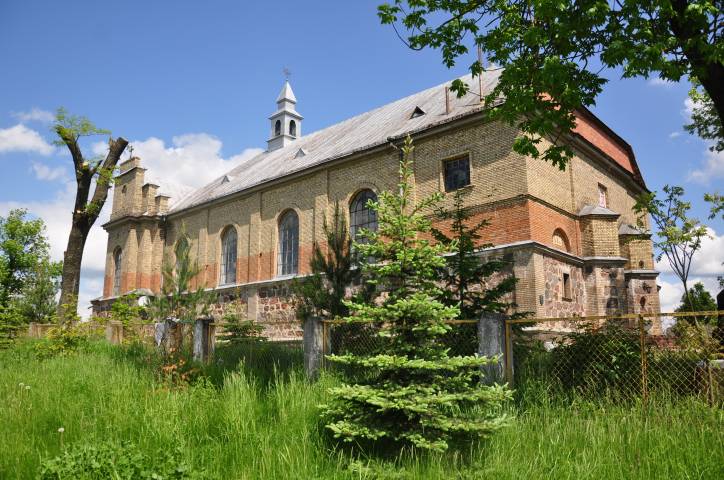 Vojstam. Catholic church of the Holy Trinity