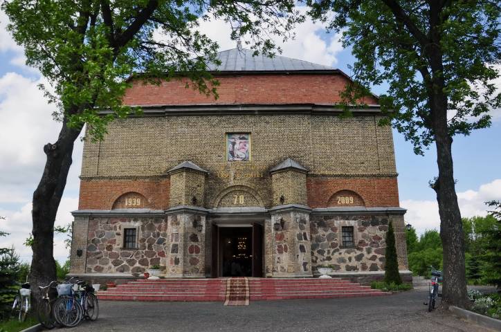 Vojstam. Catholic church of the Holy Trinity