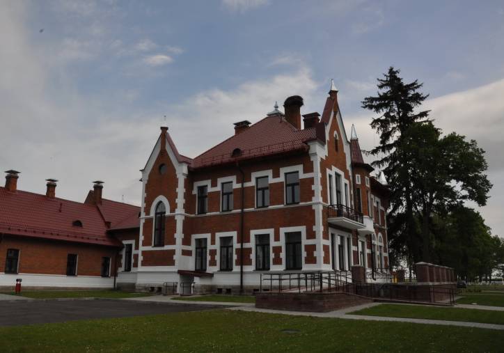  - Manor of Ivanoŭski. 