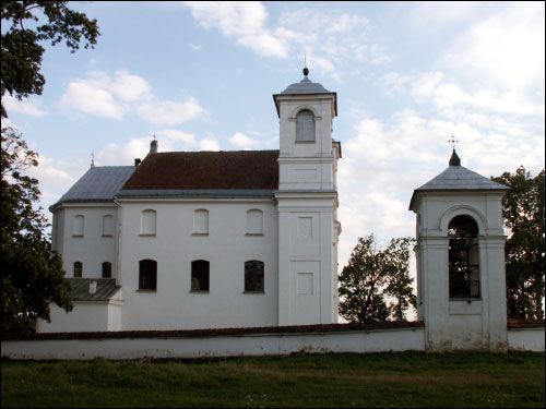 Iščałna. Catholic church of the Holy Trinity