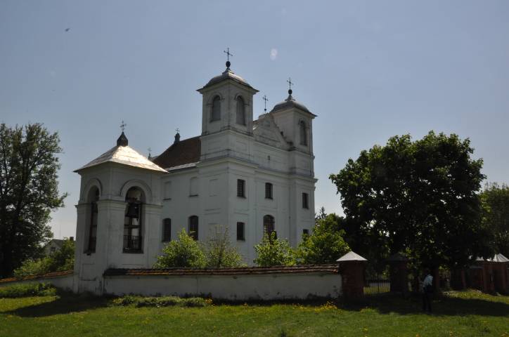 Iščałna. Catholic church of the Holy Trinity