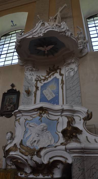 Iščałna. Catholic church of the Holy Trinity