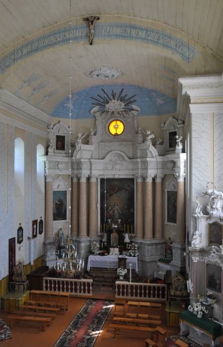 Iščałna. Catholic church of the Holy Trinity