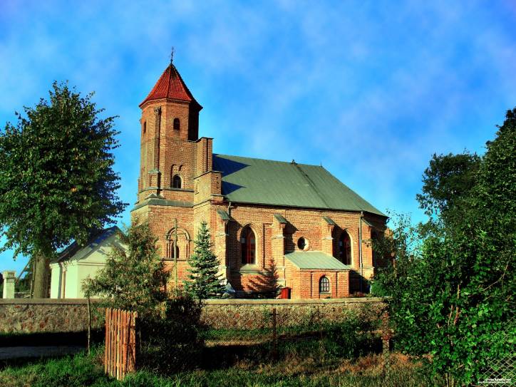 Hniezna.  Catholic church of St. Michael the Archangel
