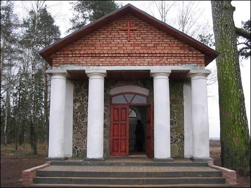 Nacza.  Kaplica grobowa W. Szukiewicza