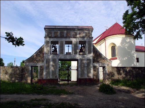 Крамяніца. Касцёл Божага Цела і Святога Юр'я
