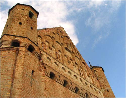  - Orthodox church of St. Michael the Archangel. Main facade. Fragment