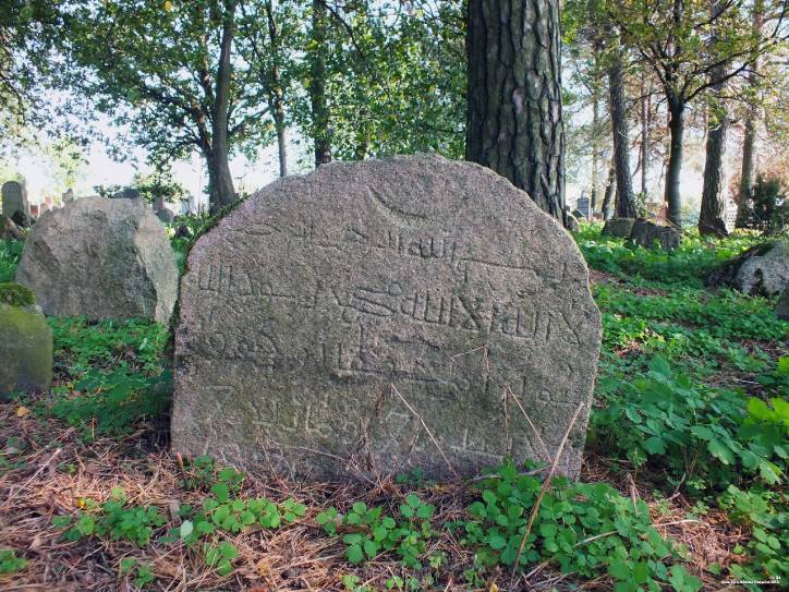 Iŭie. cemetery Tartarian