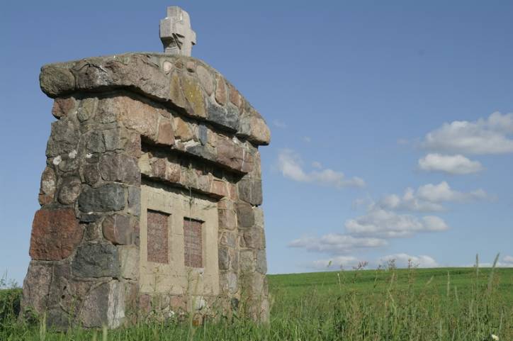 Нидяны. Кладбище военное времен 1-й мировой войны 