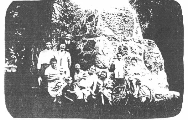 Juraciški.  Memorial rock