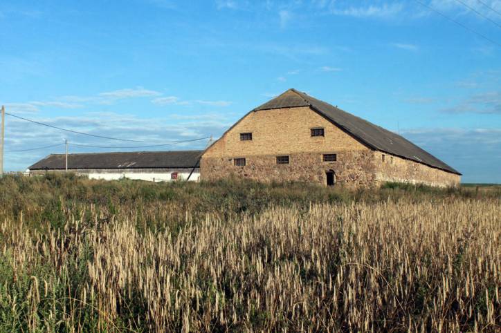 Ławry (Kwaczuki). Dwór gospodarczy 