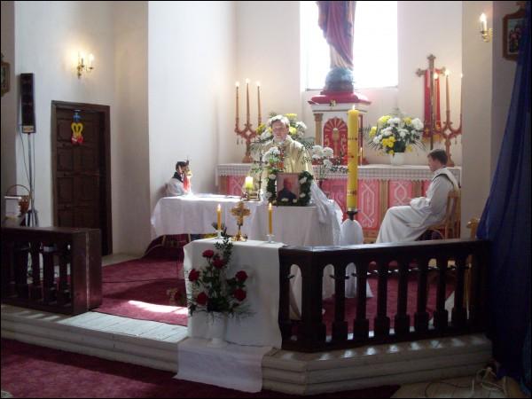  - В деревне . В костёле