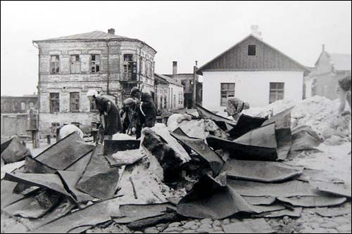  -     2-   . . .  1941-43 .