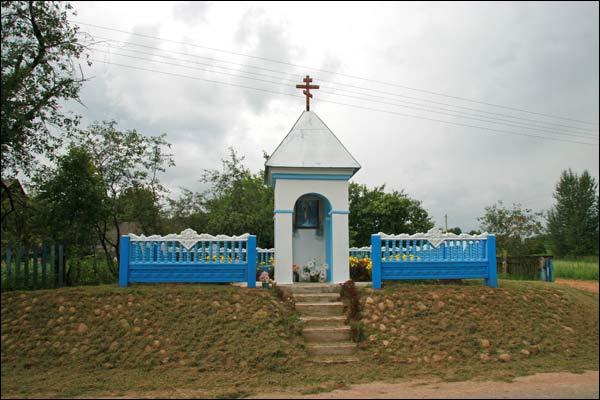 Babonieŭka. Road chapel 