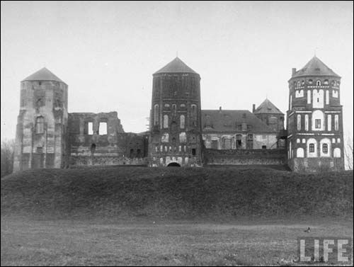  - Town at the old photos . 