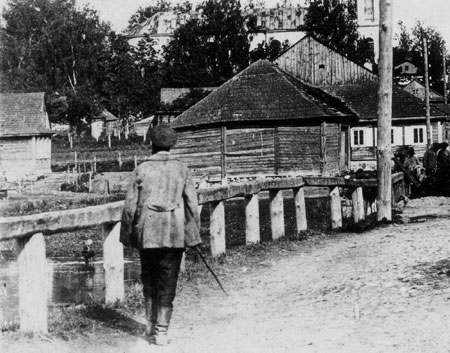 Mir. Town at the old photos 