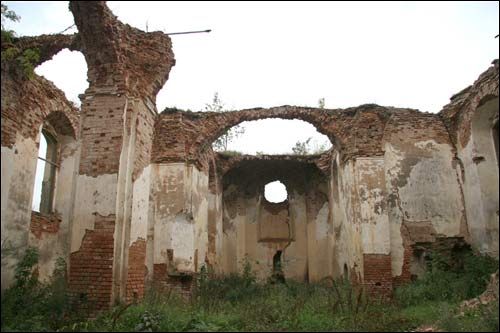  - Kościół Wniebowzięcia NMP. Ruina kościoła, 08 2008