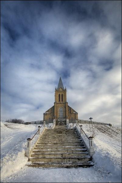 Красное. Костёл Успения Пресвятой Девы Марии