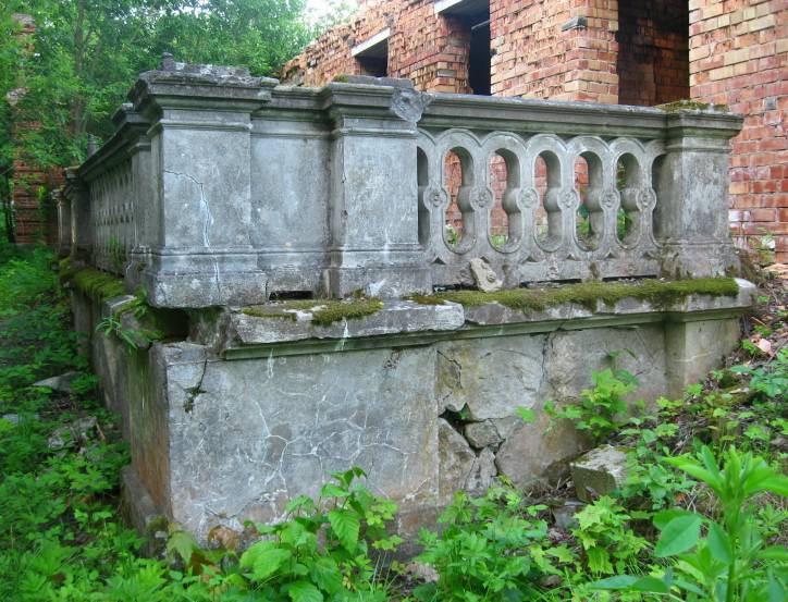  - Dwór gospodarczy . 