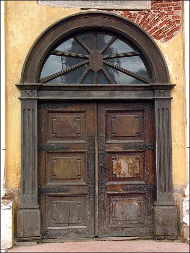  - Zamek Radziwiłłów Rekonstrukcja, 2005. Korpus główny, drzwi (05 2005)