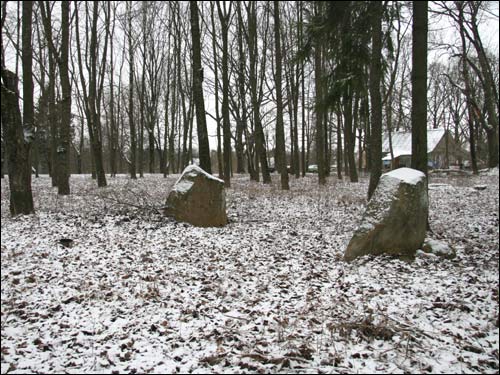  - Сядзібна-паркавы ансамбль Ваньковічаў. Тут стаяў сядзібны дом Ваньковічаў