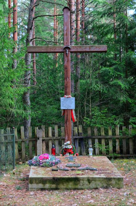  -  Tomb of insurgents of 1863-64. 