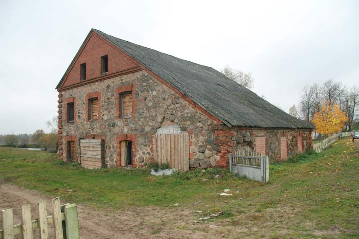 Maćkaŭcy. Mill 